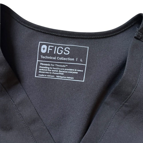 FIGS Black Scrub Set Women's L Casma Top M Petite Pants Kade Cargo Straight Leg✅ - Picture 2 of 4